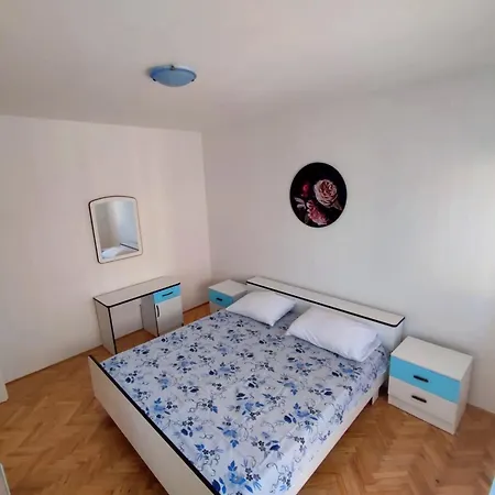 Apartment Bor *