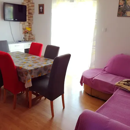 Bor Apartment