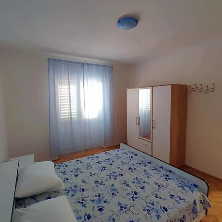 Bor Apartment *