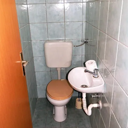 Bor