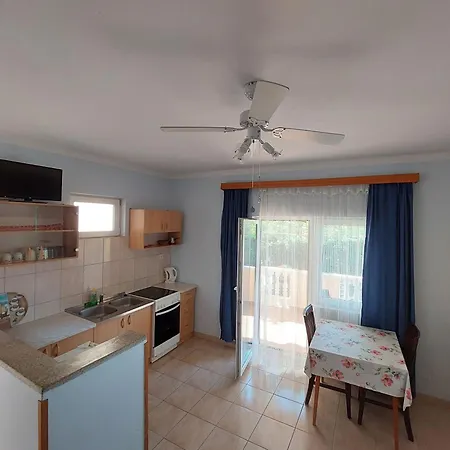 Bor Apartment *